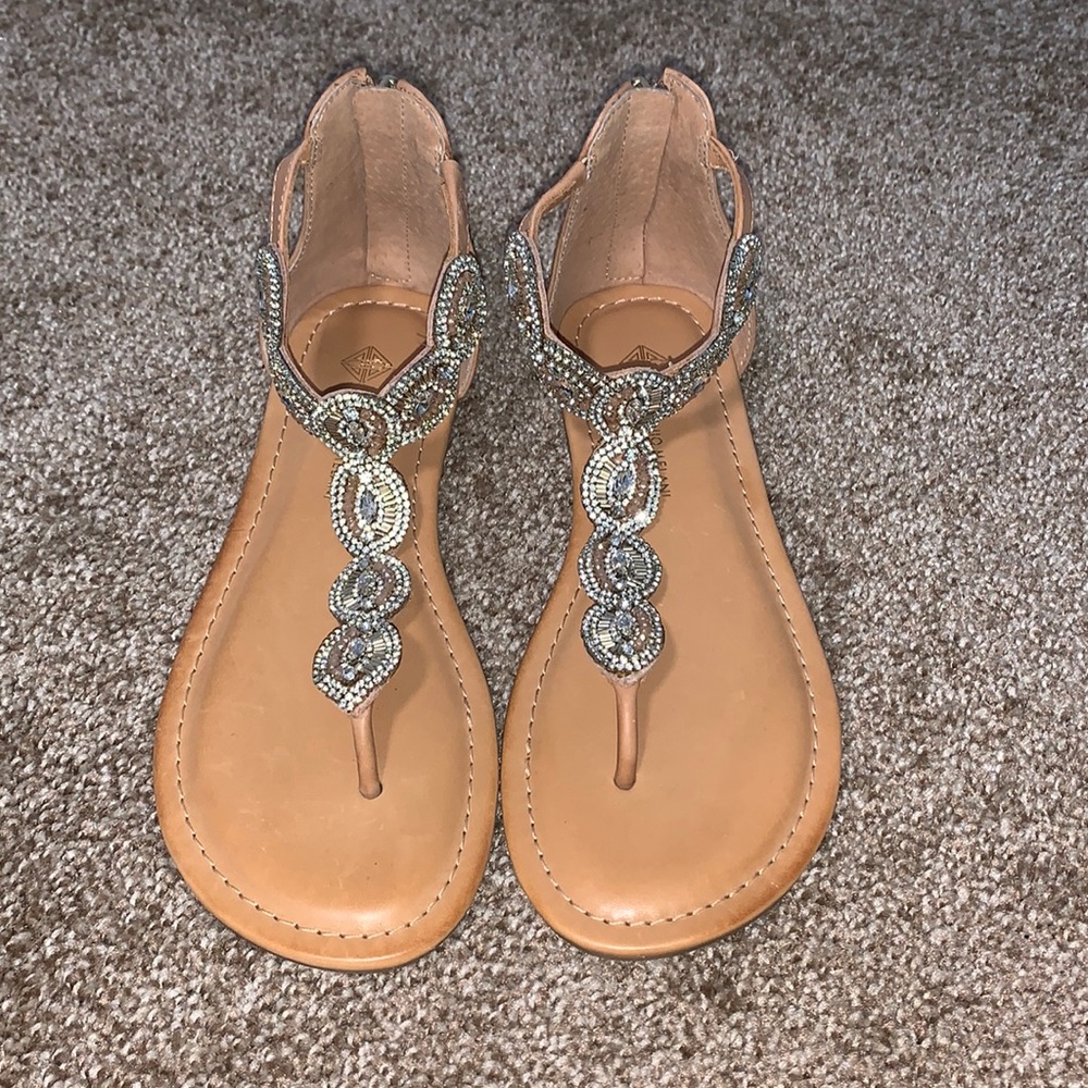 Womens size 6.5 Antonio Melani Sandals. New with no tags